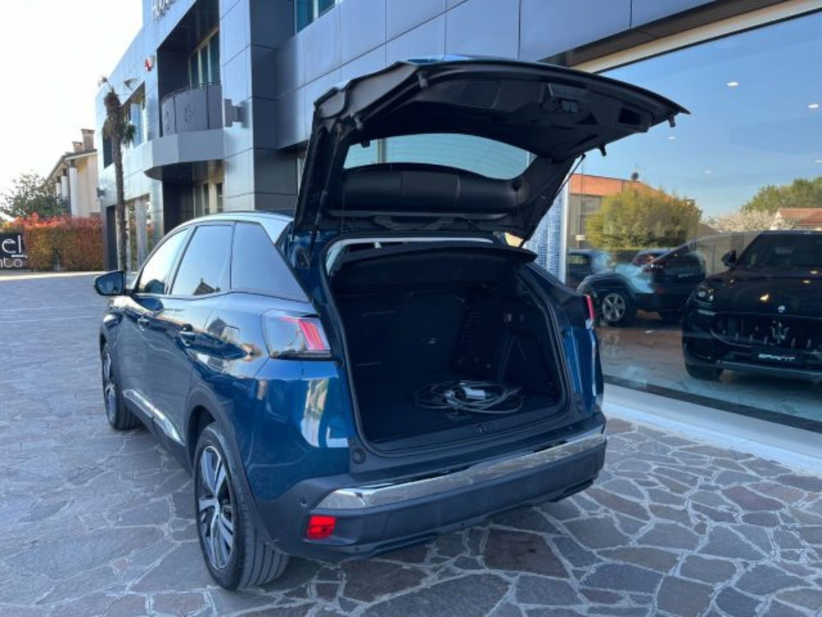 Peugeot 3008 Hybrid 225 e-EAT8 Allure (16)