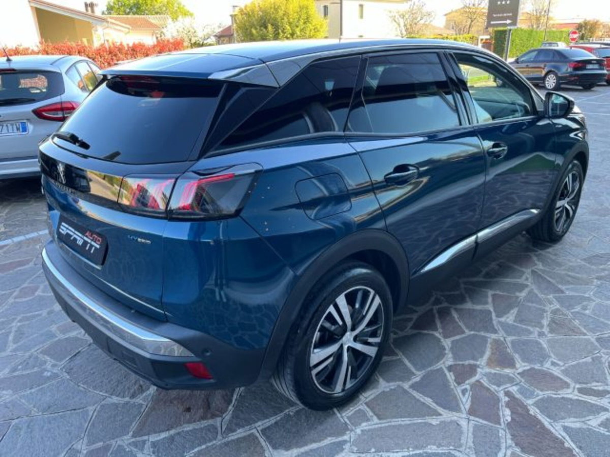Peugeot 3008 Hybrid 225 e-EAT8 Allure (19)