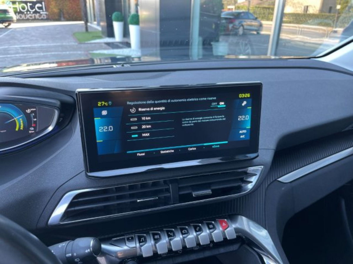 Peugeot 3008 Hybrid 225 e-EAT8 Allure (9)