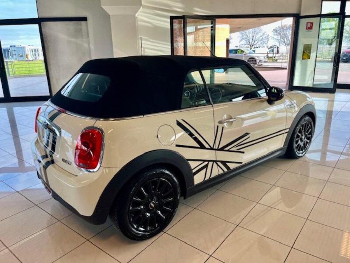 MINI Mini Cabrio 1.5 Cooper Cabrio (6)