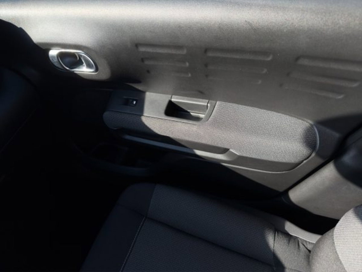 Citroen C3 Aircross PureTech 130 S&S EAT6 Shine (16)
