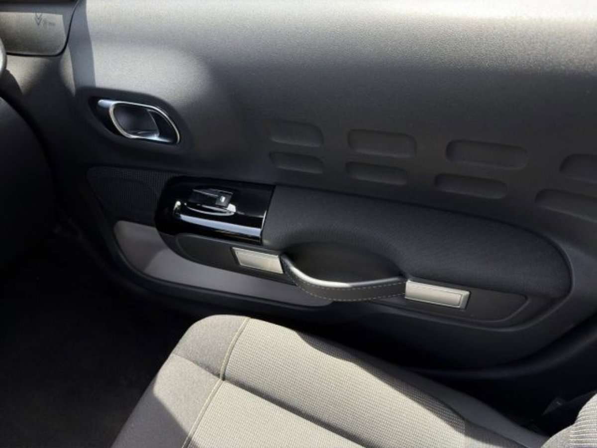 Citroen C3 PureTech 110 S&S EAT6 Shine Pack (17)
