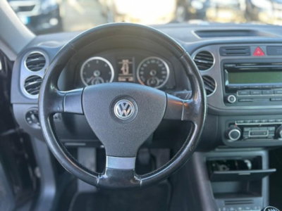 Volkswagen Tiguan 2.0 TDI DPF 4MOTION DSG Sport & Style (8)