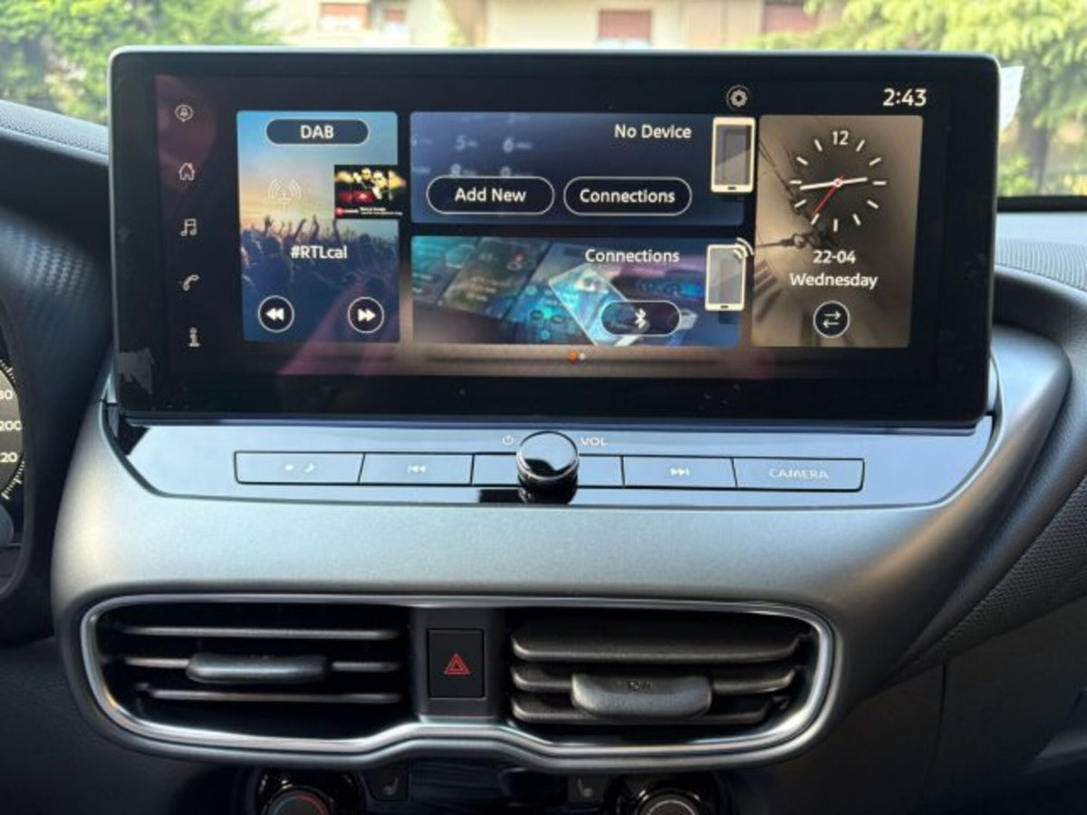 Nissan Juke 1.0 dig-t N-Connecta 114cv (10)