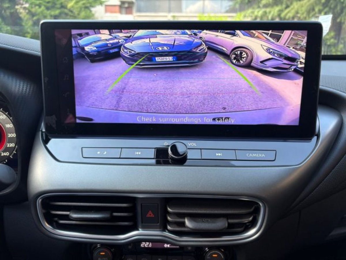Nissan Juke 1.0 dig-t N-Connecta 114cv (11)
