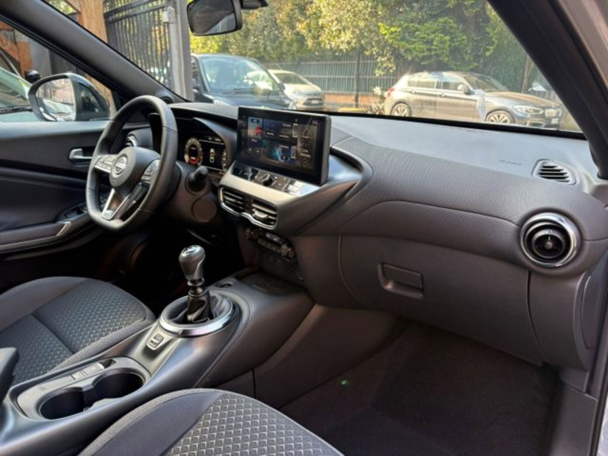 Nissan Juke 1.0 dig-t N-Connecta 114cv (8)