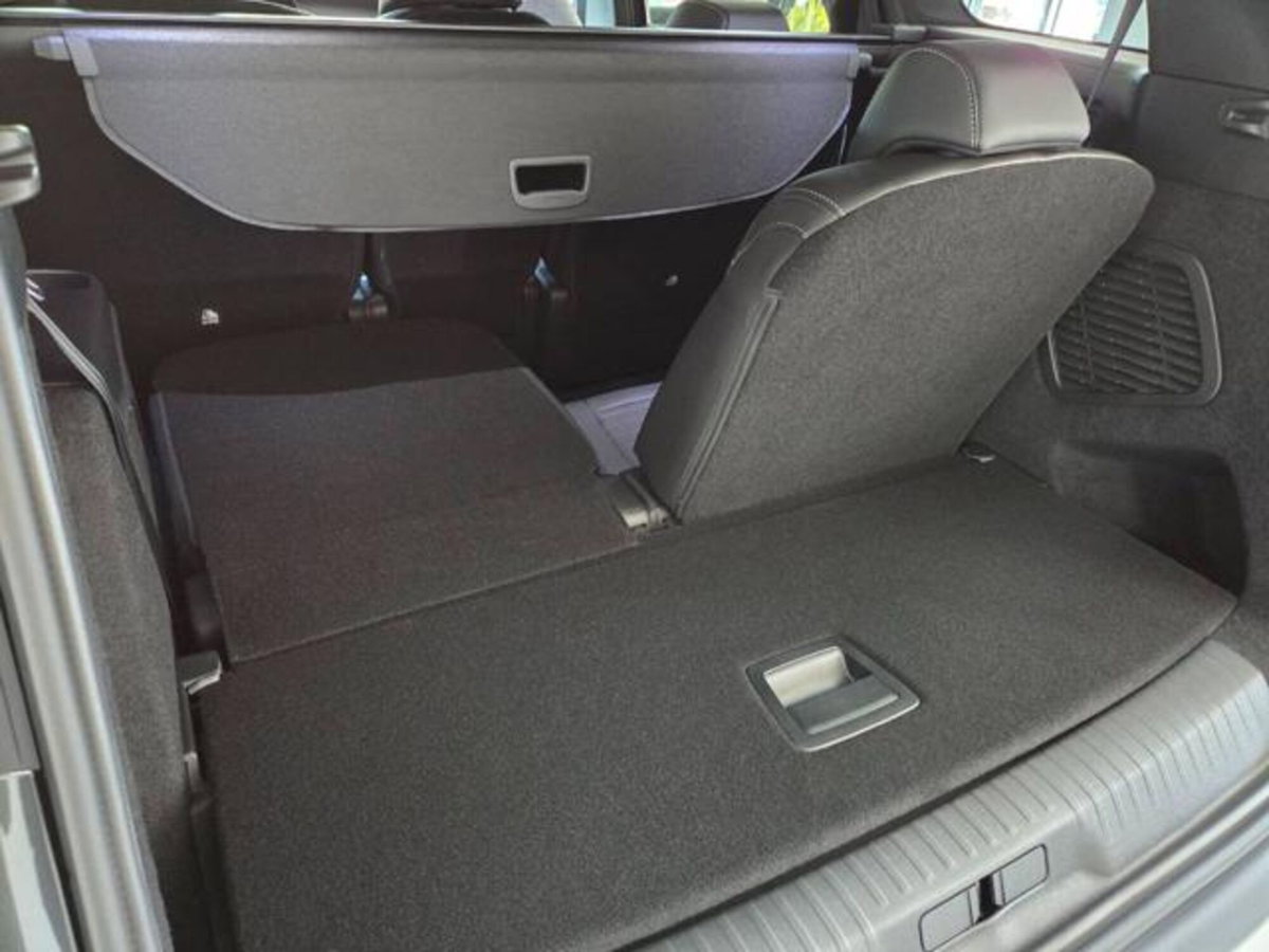 Peugeot 5008 1.2 hybrid GT 145cv 5p.ti e-dcs6 (2)