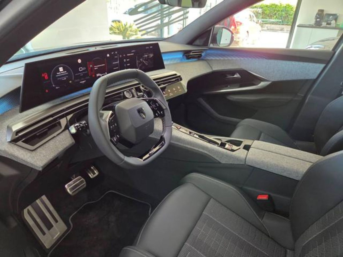 Peugeot 5008 1.2 hybrid GT 145cv 5p.ti e-dcs6 (20)