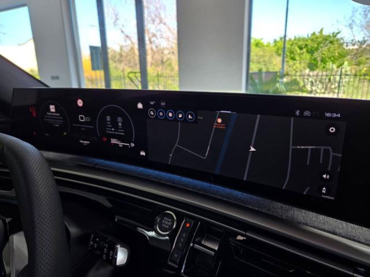 Peugeot 5008 1.2 hybrid GT 145cv 5p.ti e-dcs6 (5)