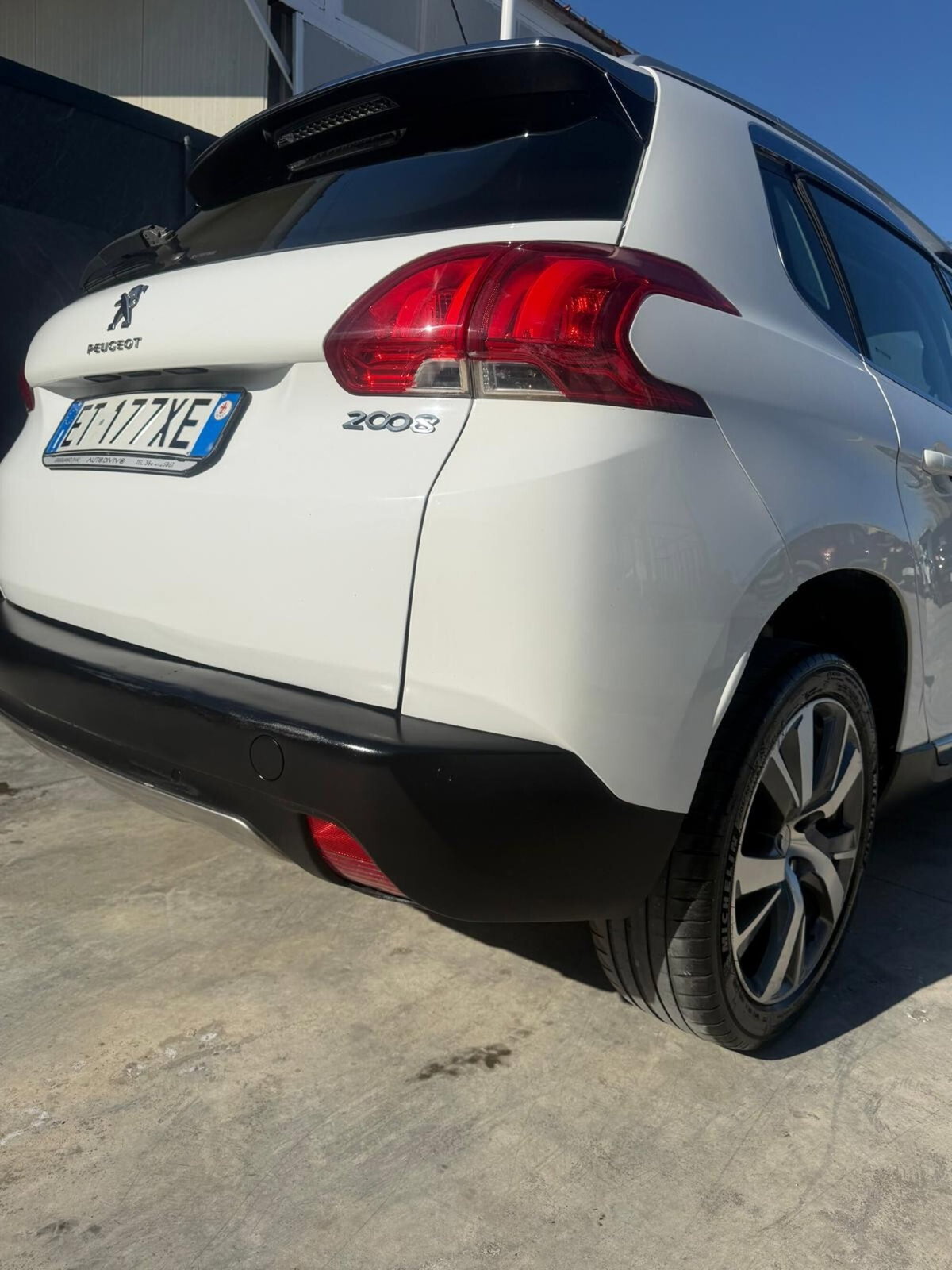 Peugeot 2008 e-HDi 92 CV Stop&Start Allure (7)