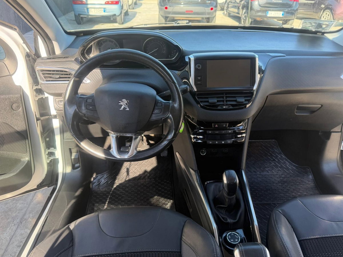 Peugeot 2008 e-HDi 92 CV Stop&Start Allure (9)
