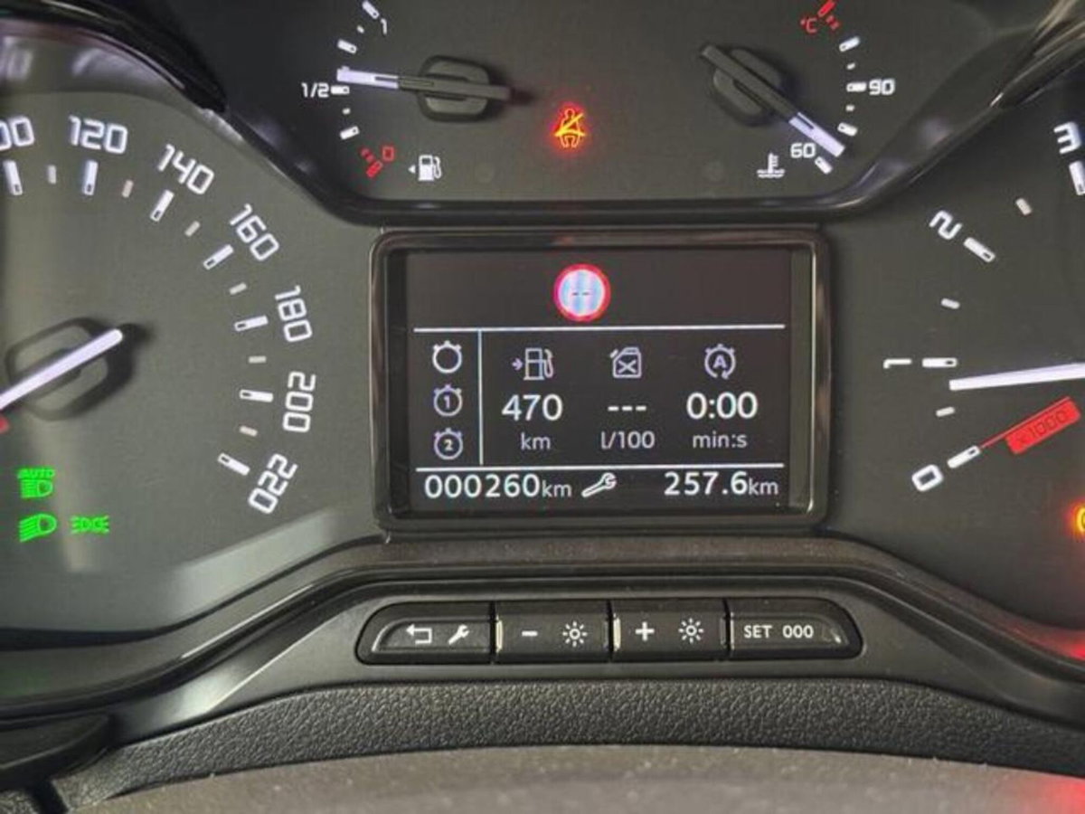 Citroen Berlingo BlueHDi 130 Stop&Start M Feel Pack (9)