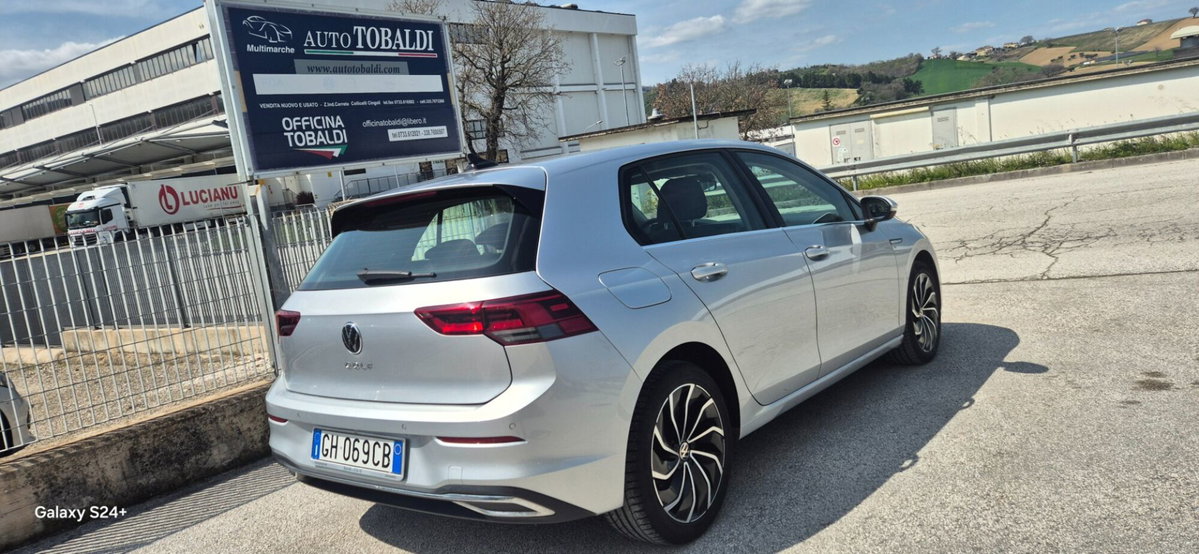 Volkswagen Golf 1.5 TGI DSG Style (2)