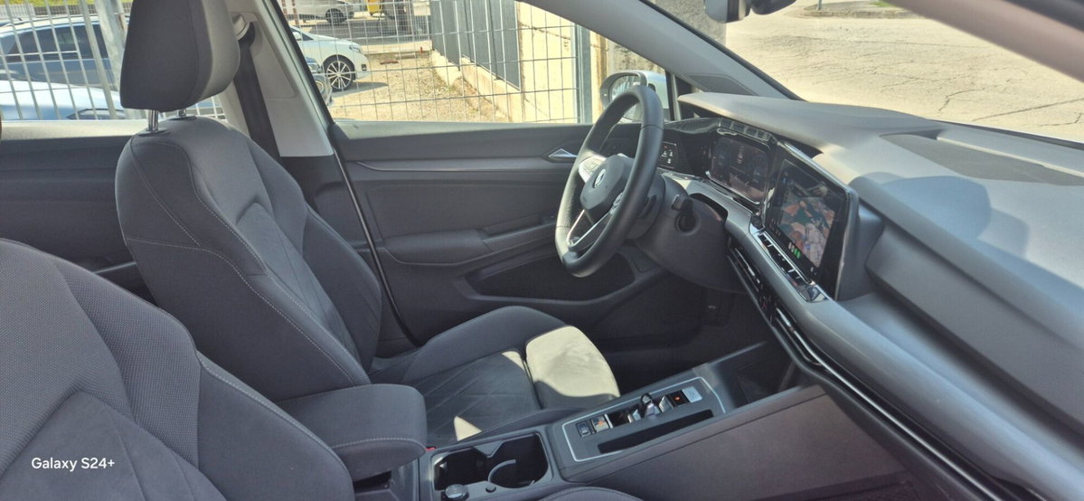Volkswagen Golf 1.5 TGI DSG Style (4)