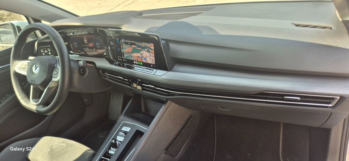 Volkswagen Golf 1.5 TGI DSG Style (5)