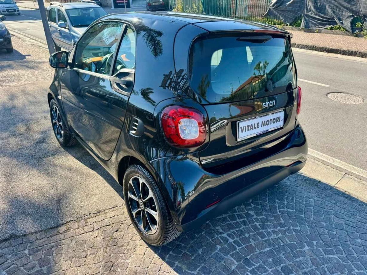 smart Fortwo 1000 52 kW MHD coupé passion (10)