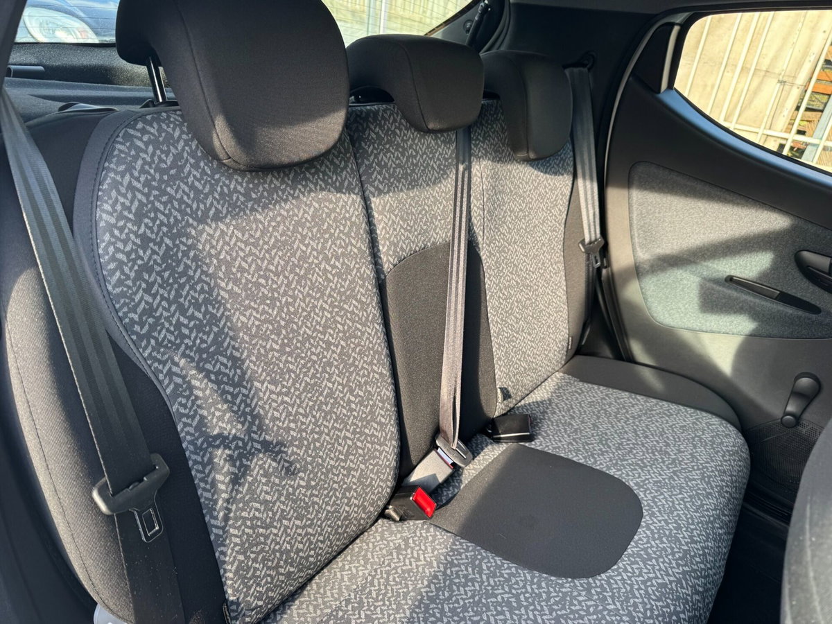 Lancia Ypsilon 1.2 69 CV 5 porte GPL Ecochic Gold (15)