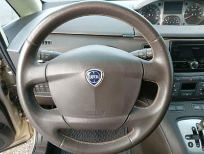 Lancia Musa 1.4 16V DFN Platinum (9)