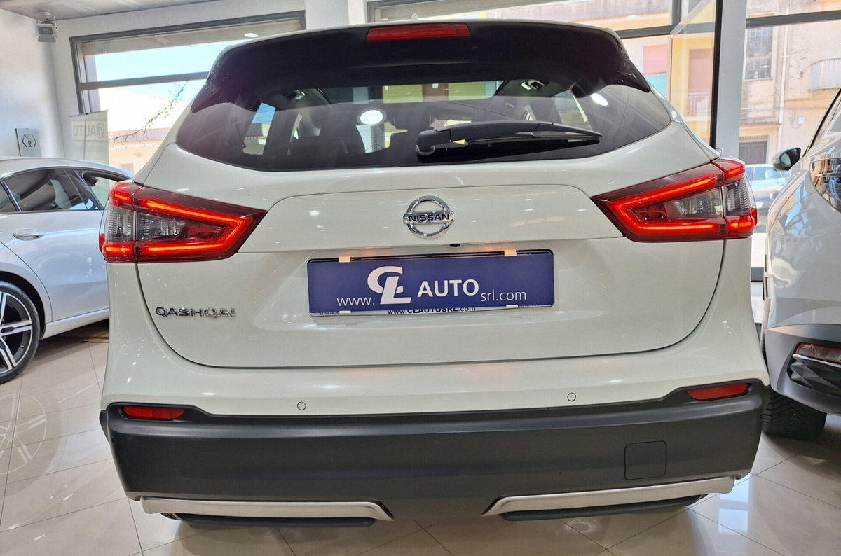 Nissan Qashqai 1.5 dCi Tekna (6)