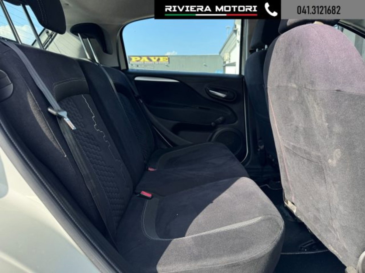 Fiat Punto 1.3 MJT II S&S 85 CV 5 porte ECO Lounge (8)
