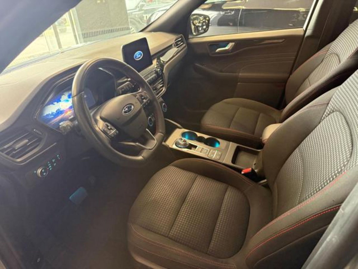Ford Kuga 1.5 EcoBlue 120 CV aut. 2WD ST-Line X Design (11)