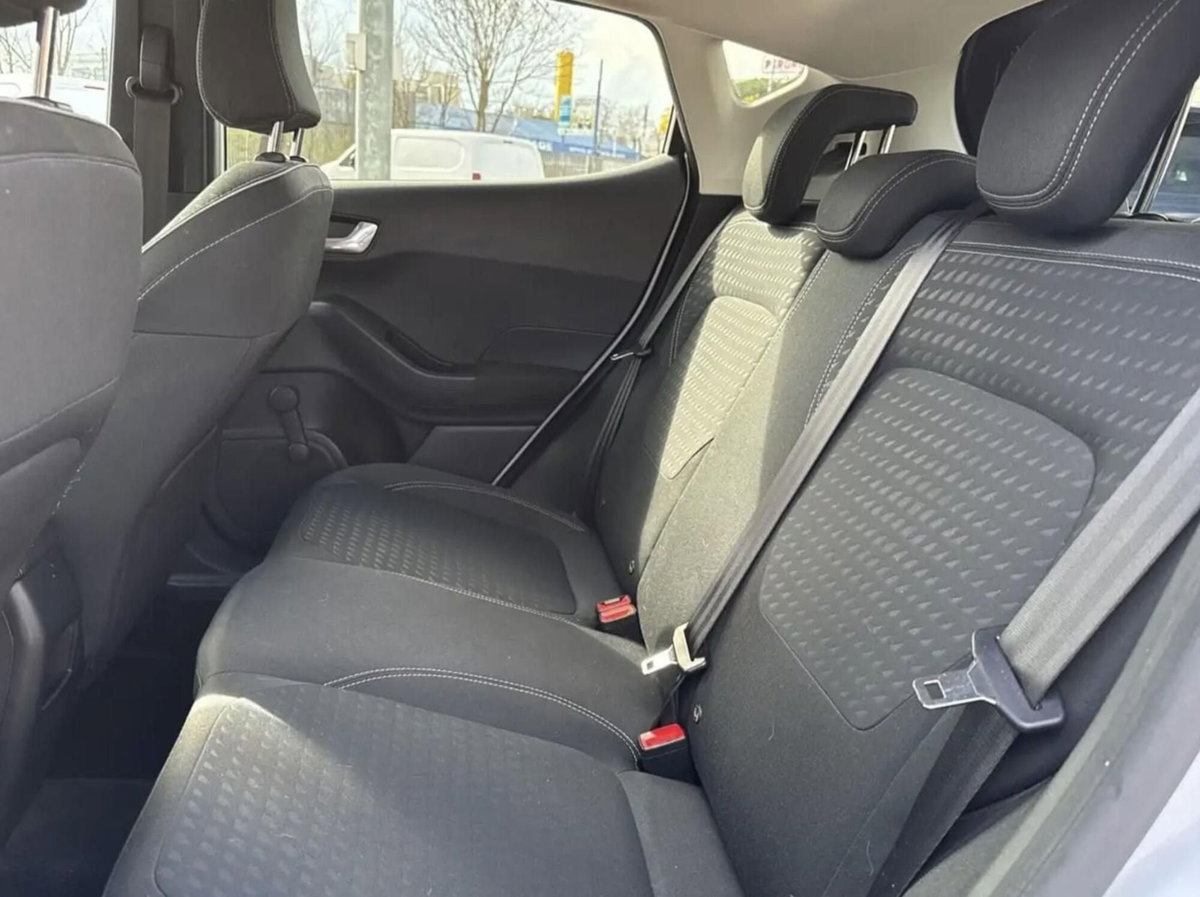 Ford Fiesta 1.1 85 CV 5 porte Titanium (10)