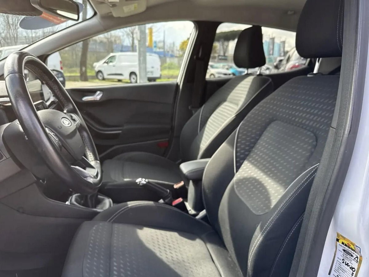 Ford Fiesta 1.1 85 CV 5 porte Titanium (9)