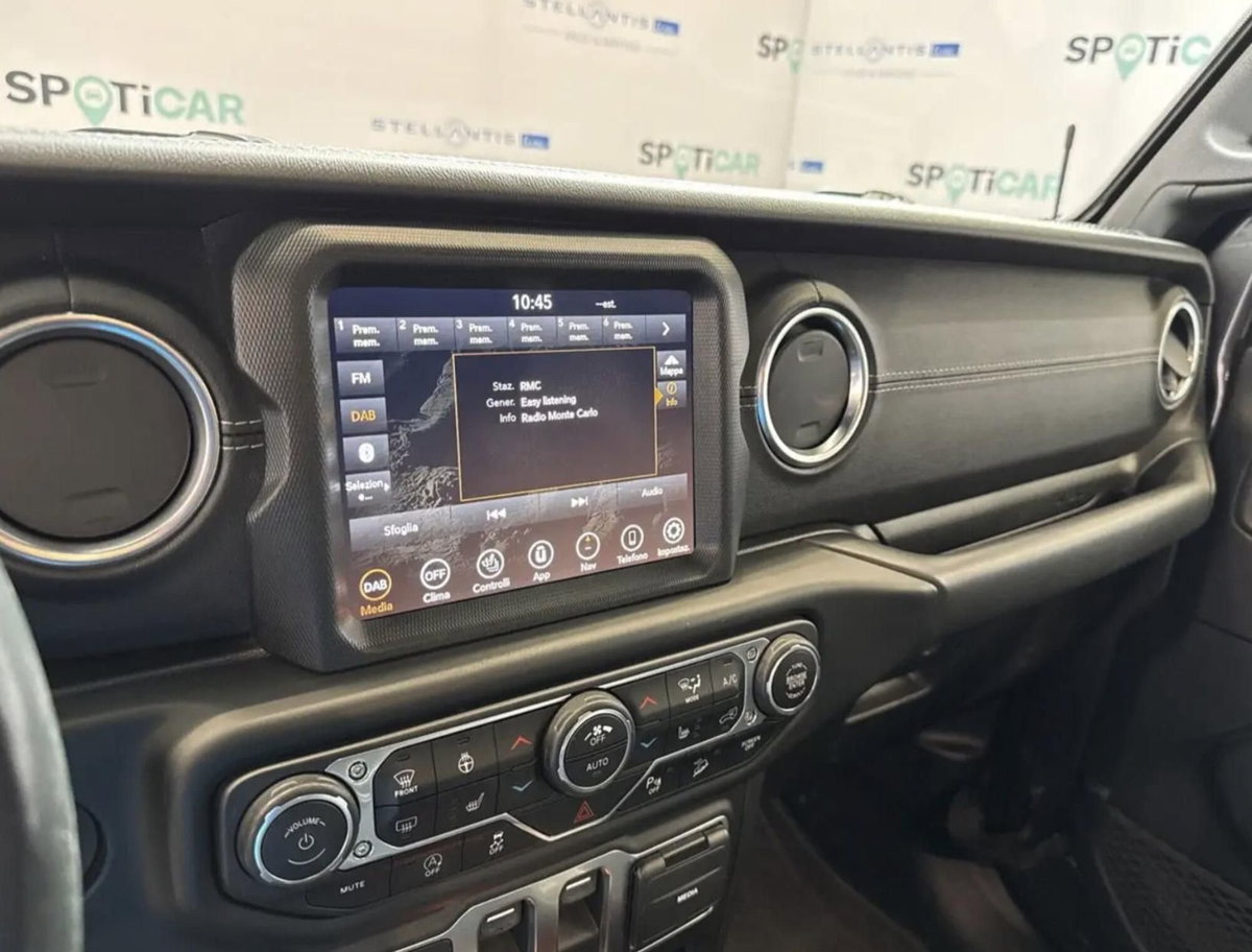 Jeep Wrangler 2.0 Turbo Sahara (12)