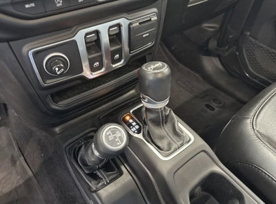 Jeep Wrangler 2.0 Turbo Sahara (13)