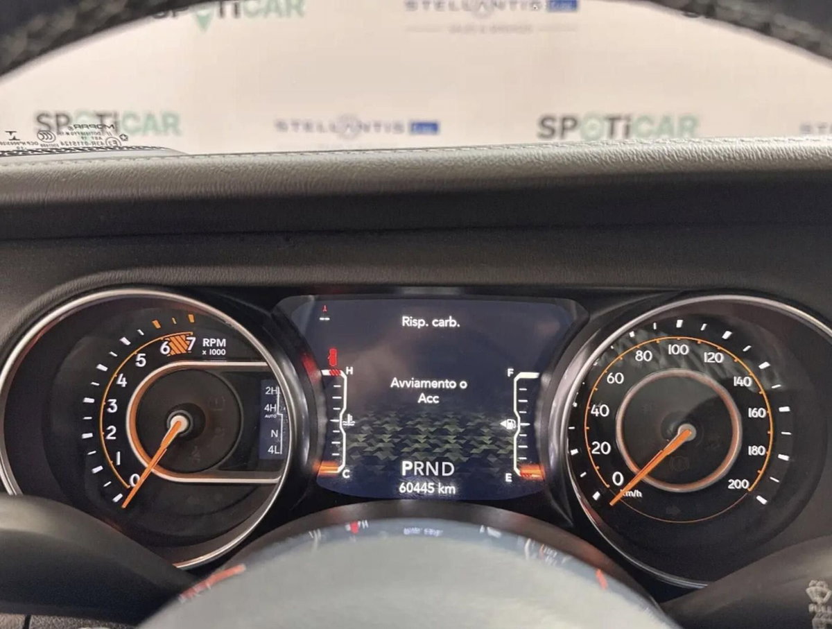 Jeep Wrangler 2.0 Turbo Sahara (16)