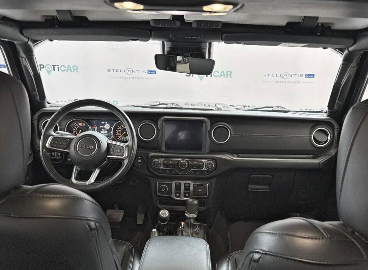 Jeep Wrangler 2.0 Turbo Sahara (8)