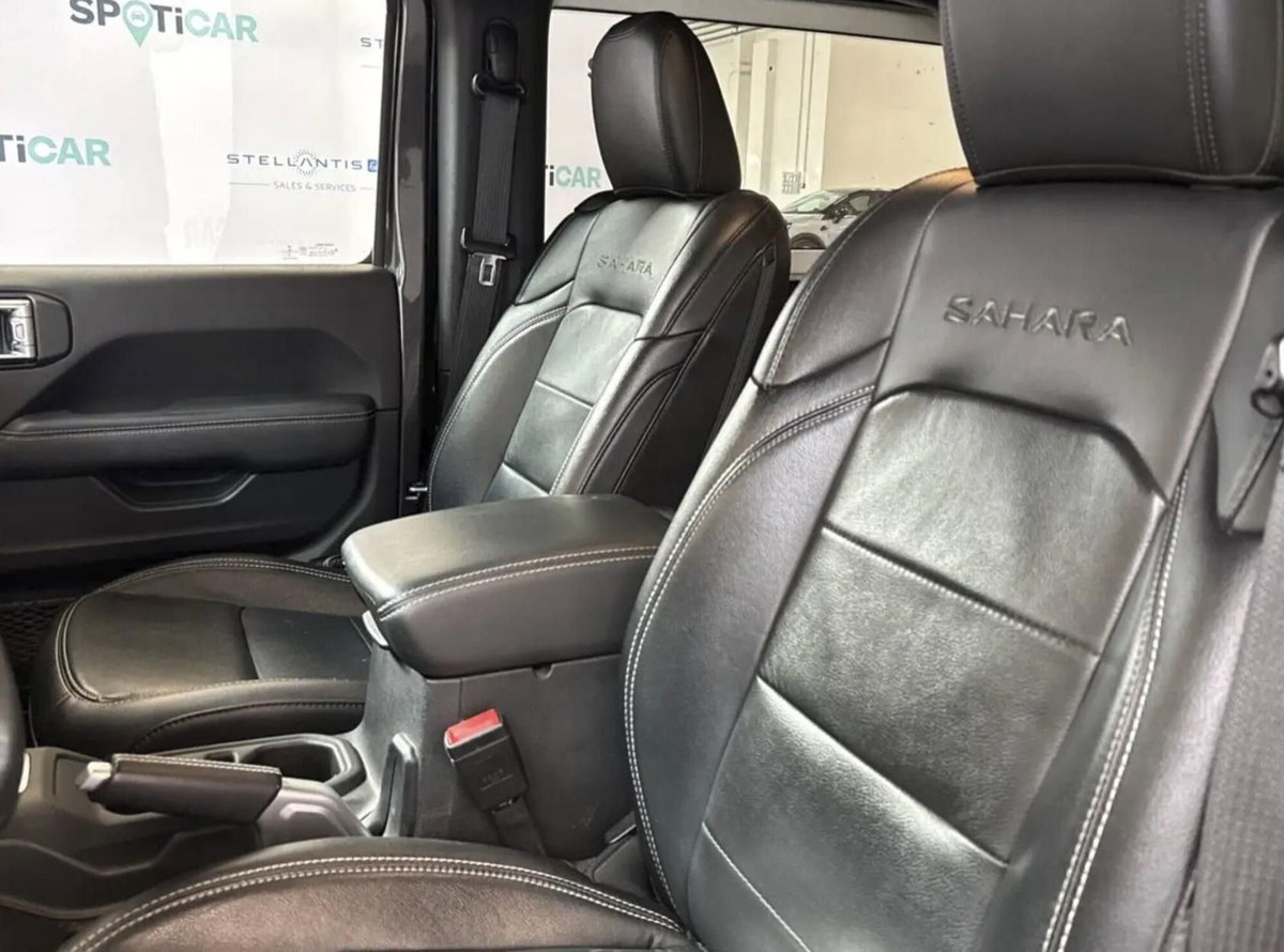 Jeep Wrangler 2.0 Turbo Sahara (9)