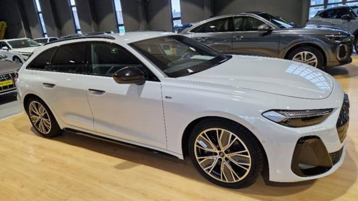Audi A5 Avant 2.0 tdi mhev+ S line edition 204cv s-tronic (6)