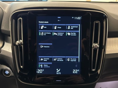 Volvo XC40 T2 automatico Core (13)