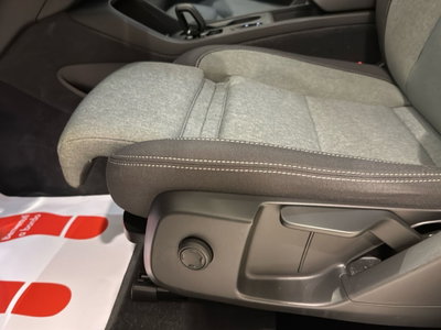 Volvo XC40 T2 automatico Core (19)