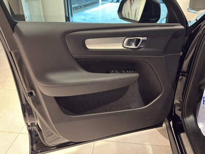Volvo XC40 T2 automatico Core (20)