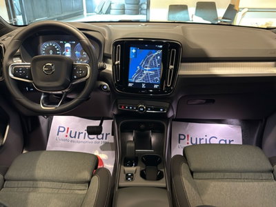 Volvo XC40 T2 automatico Core (4)