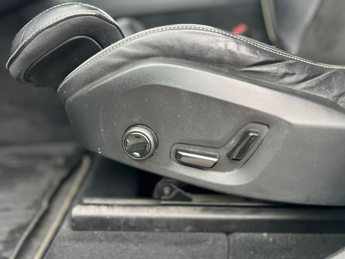 Volvo XC60 D4 Geartronic R-design (10)