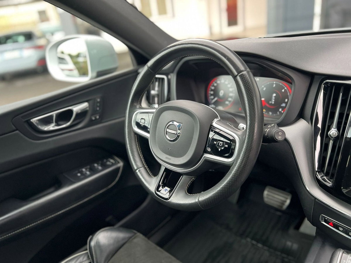 Volvo XC60 D4 Geartronic R-design (14)