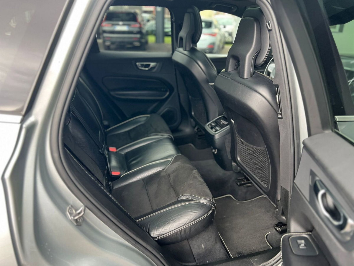 Volvo XC60 D4 Geartronic R-design (19)