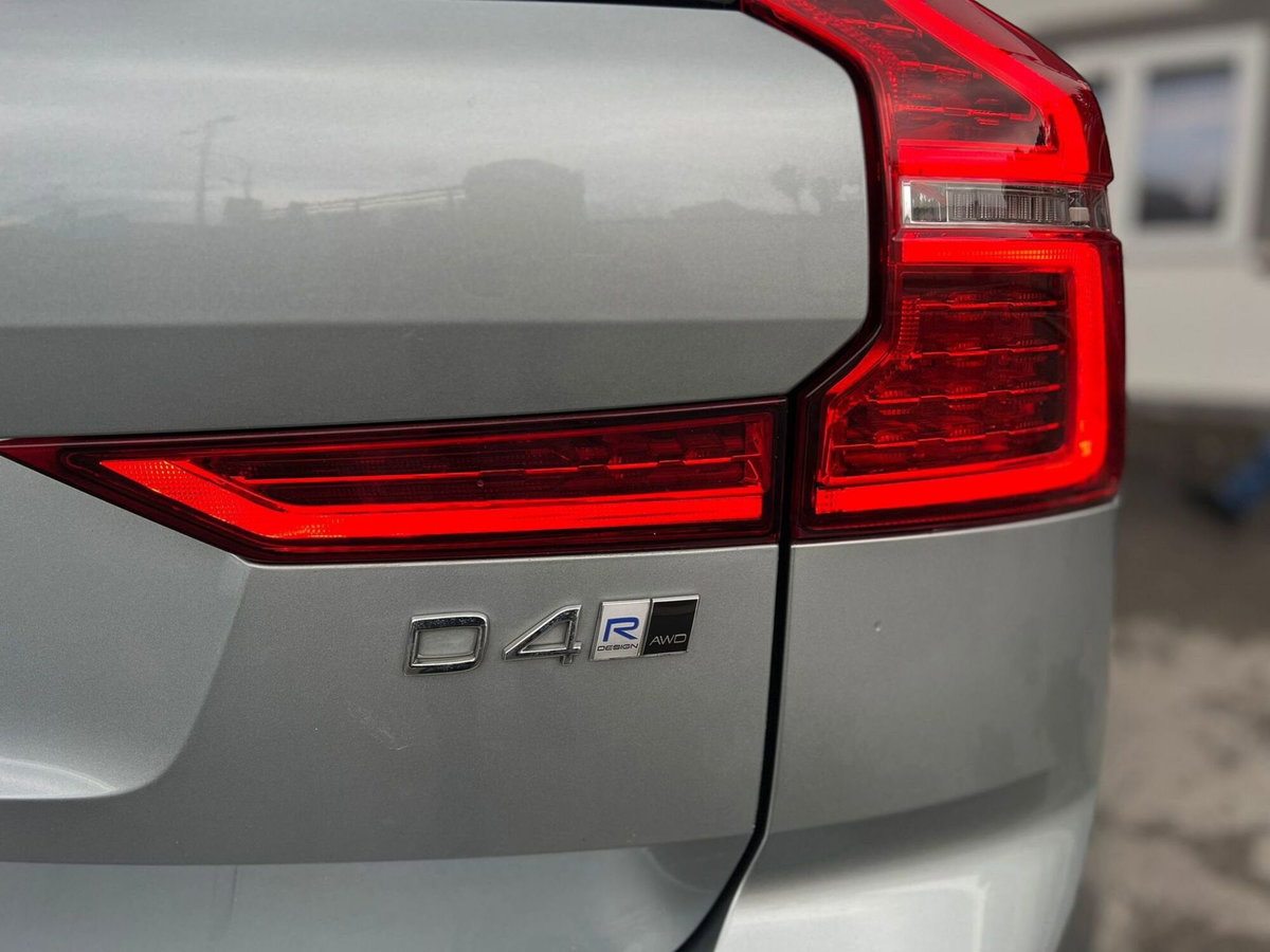 Volvo XC60 D4 Geartronic R-design (6)