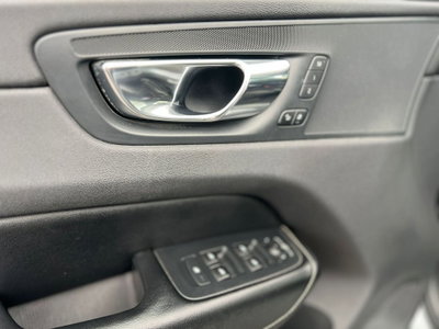 Volvo XC60 D4 Geartronic R-design (7)
