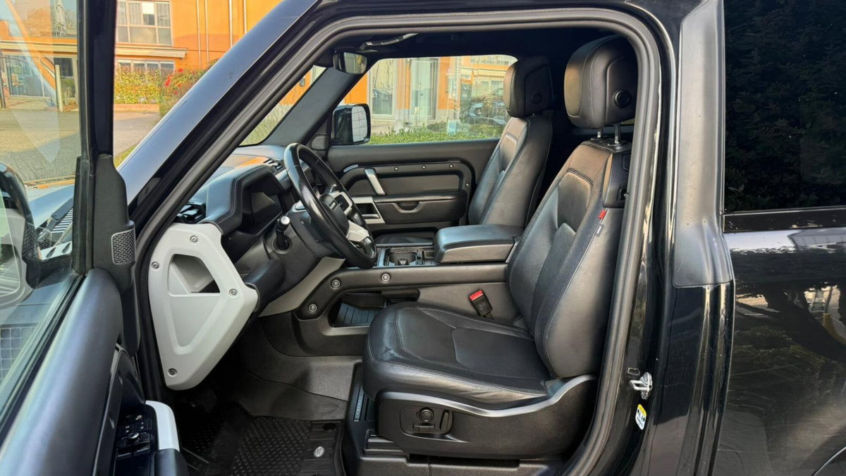 Land Rover Defender 90 3.0d i6 mhev X awd 300cv auto 6p.ti (8)
