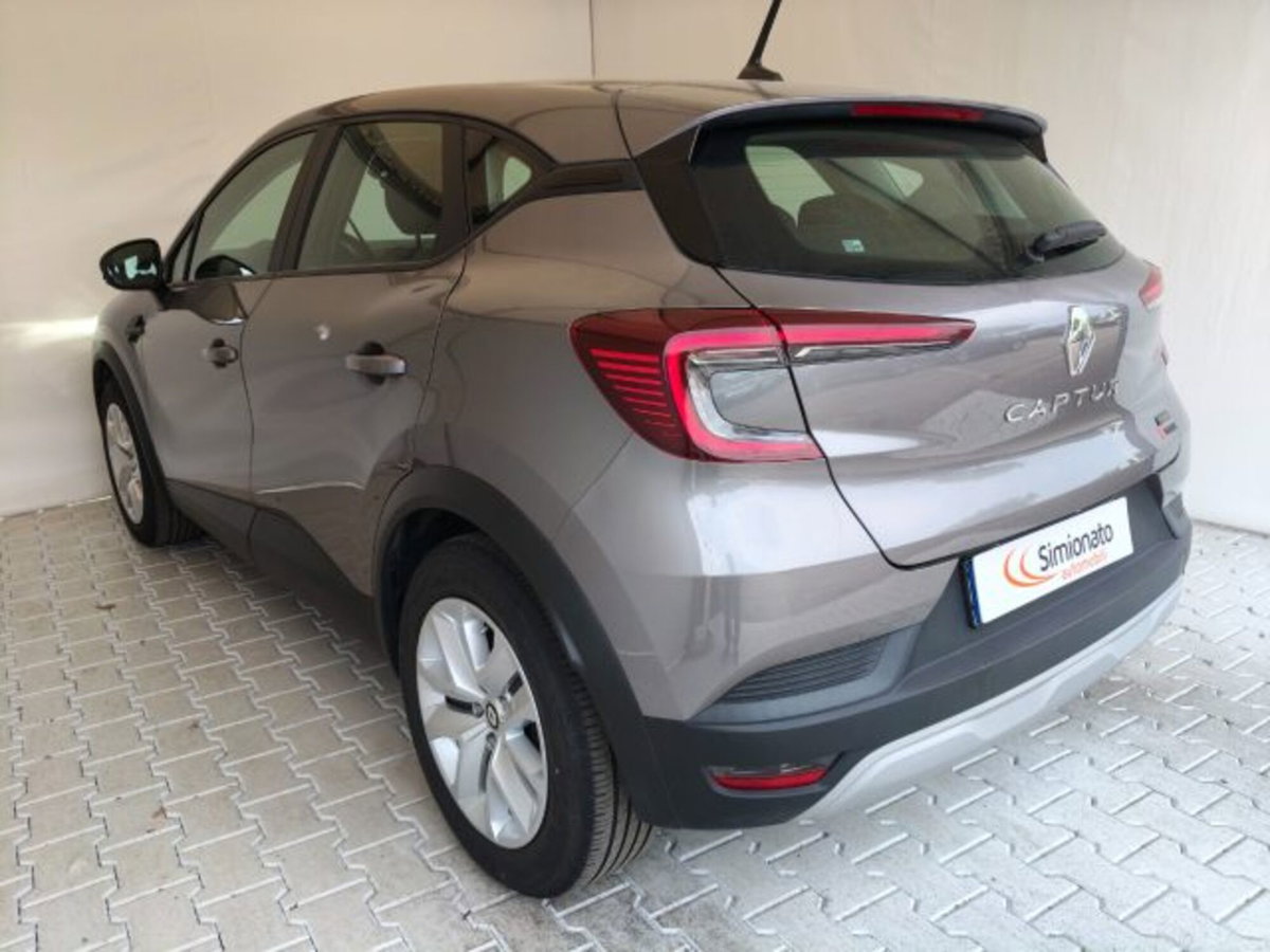 Renault Captur Full Hybrid E-Tech 145 CV Equilibre (6)