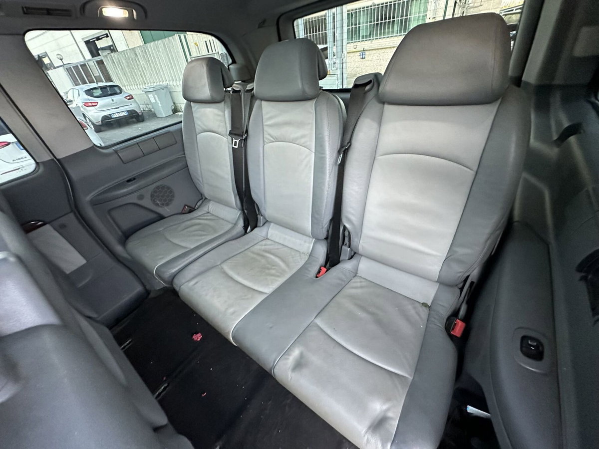 Mercedes-Benz Viano 3.0 CDI NARNIA Trend (14)