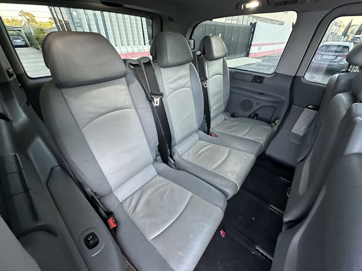 Mercedes-Benz Viano 3.0 CDI NARNIA Trend (15)