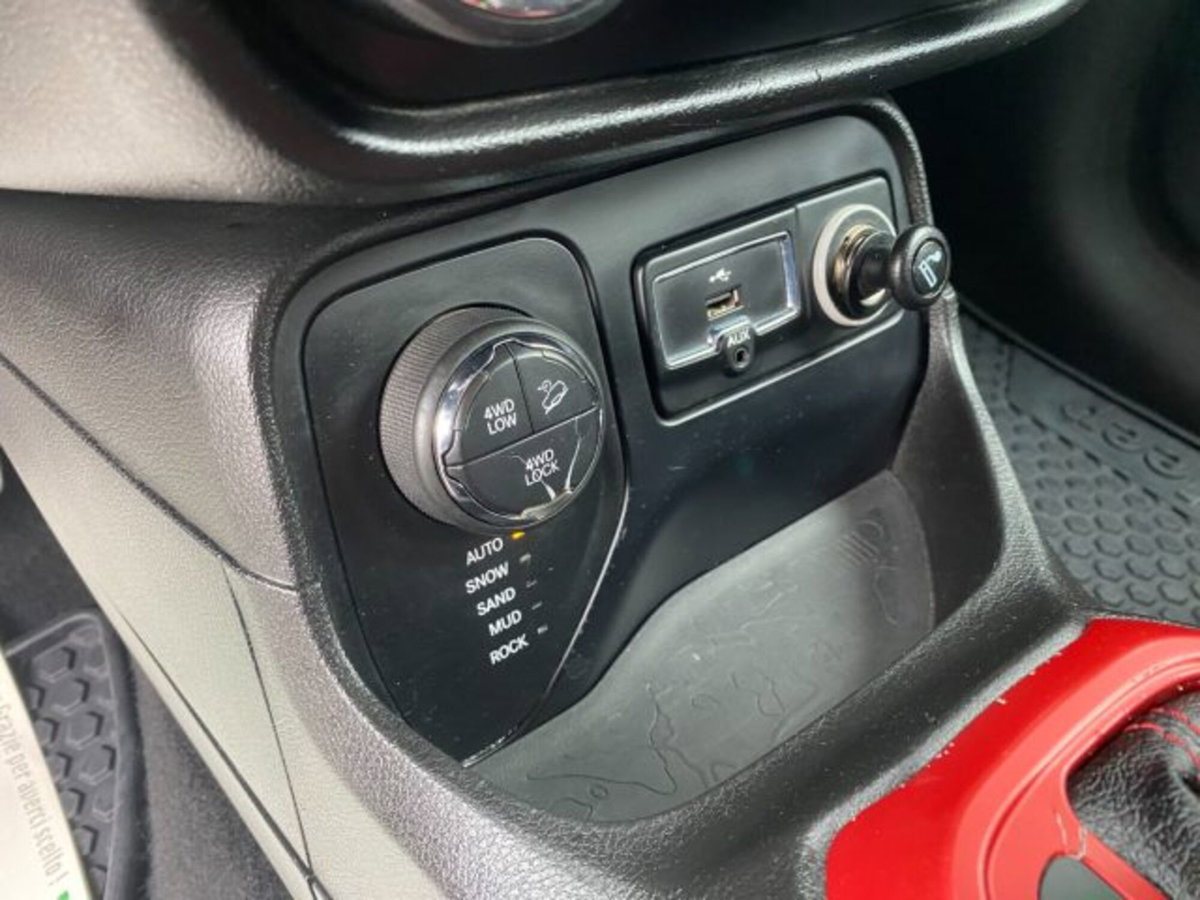 Jeep Renegade 2.0 Mjt 170CV 4WD Active Drive Low Trailhawk (14)