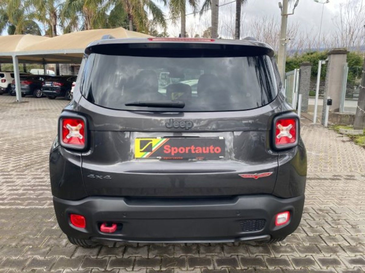 Jeep Renegade 2.0 Mjt 170CV 4WD Active Drive Low Trailhawk (18)