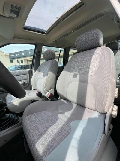 Land Rover Freelander 2.0 TD cat Station Wagon (8)