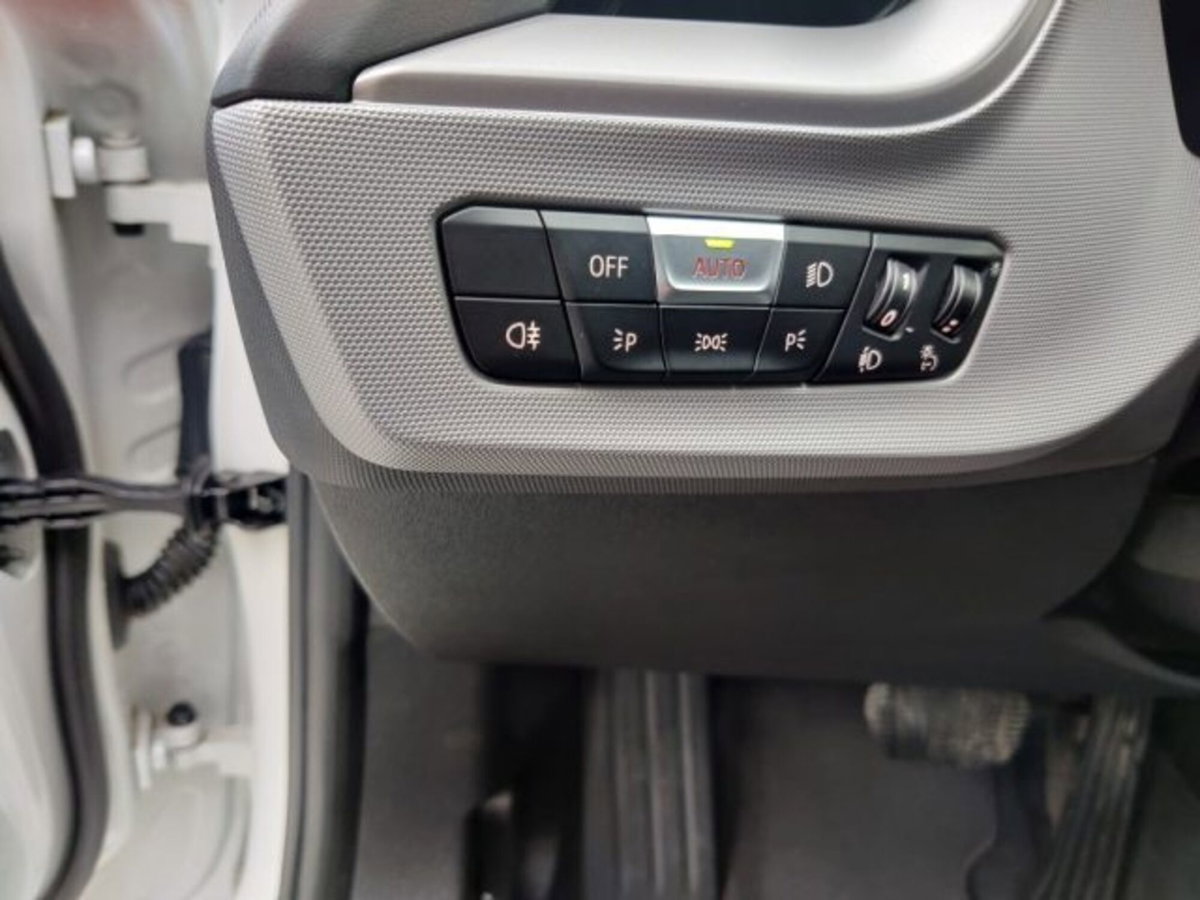 BMW Serie 1 116d 2.0 116CV cat 5 porte Attiva DPF (18)
